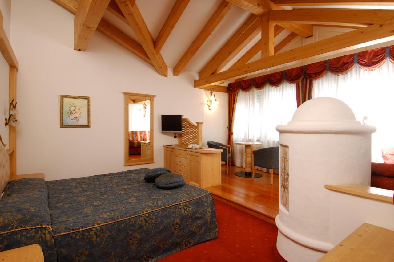Hotel Mirabello - Slow Hotel Benessere Fiera Di Primiero Esterno foto