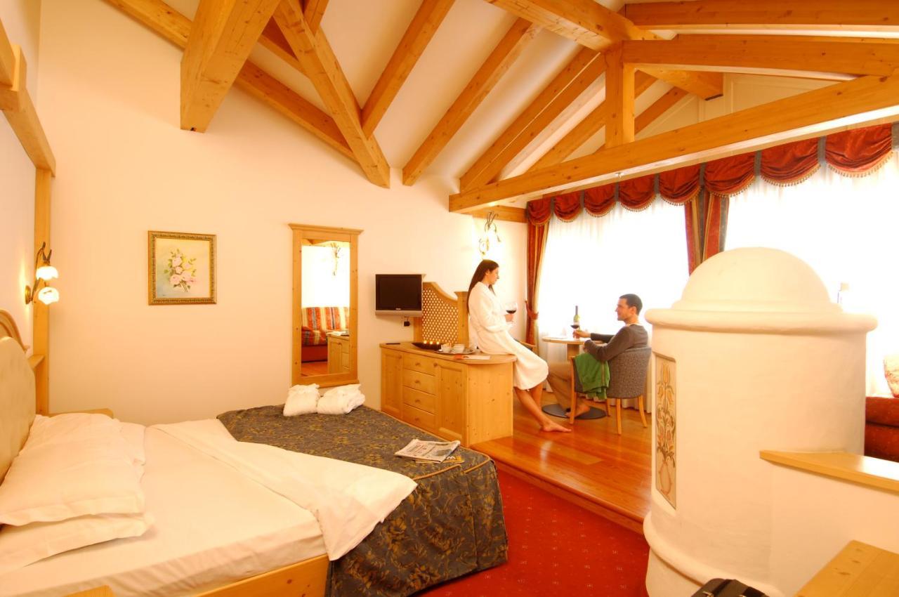 Hotel Mirabello - Slow Hotel Benessere Fiera Di Primiero Esterno foto
