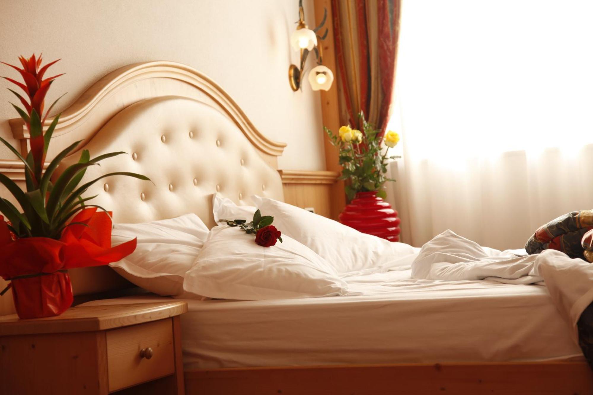 Hotel Mirabello - Slow Hotel Benessere Fiera Di Primiero Esterno foto