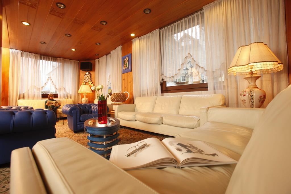 Hotel Mirabello - Slow Hotel Benessere Fiera Di Primiero Esterno foto